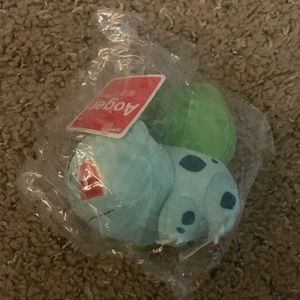 NWT pokémon bulbusaur plush backpack clip